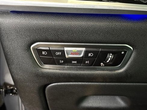 Used 2022 BMW X7 M50i image 12