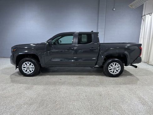 Certified 2025 Toyota Tacoma SR5 image 6
