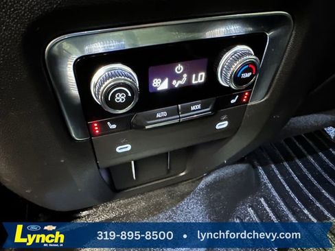 Used 2022 GMC Yukon Denali w/ Denali Premium Package AWD/4WD image 22