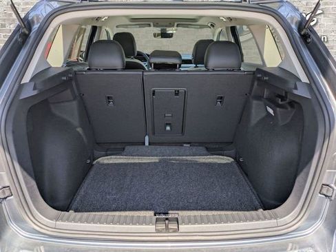 Used 2025 Volkswagen Taos SE image 13