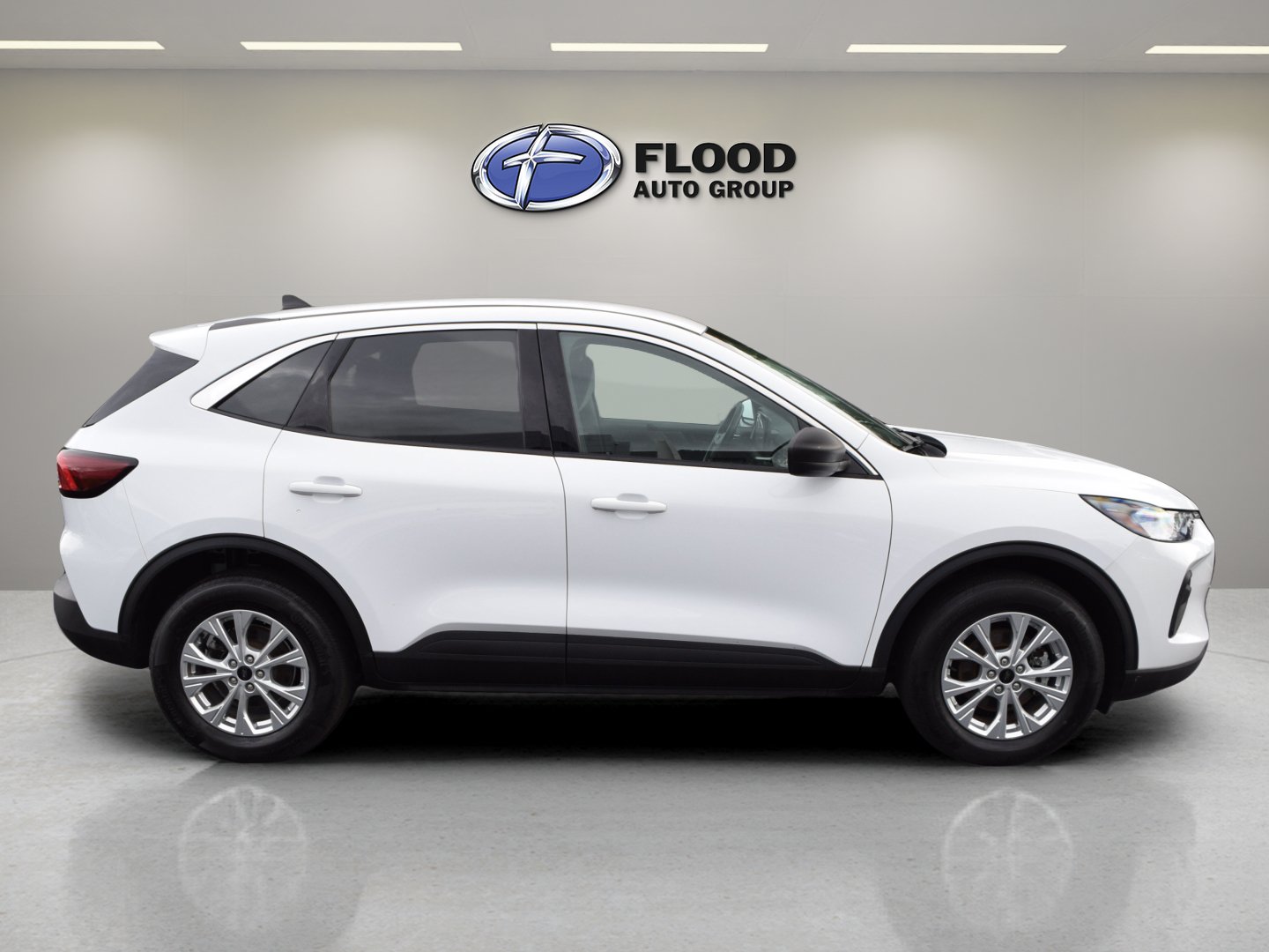 Used 2023 Ford Escape Active w/ Tech Pack #1 AWD/4WD image 3