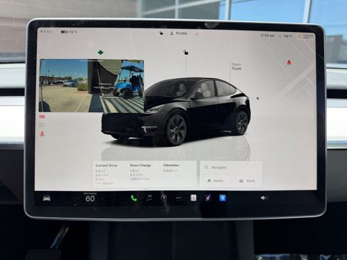 Used 2024 Tesla Model Y 2WD image 26