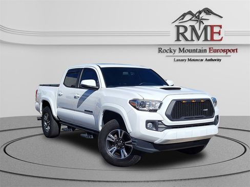 Used 2017 Toyota Tacoma TRD Sport w/ Premium & Technology Package image 1