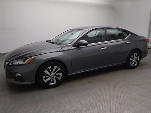 Used 2021 Nissan Altima 2.5 S FWD image 2