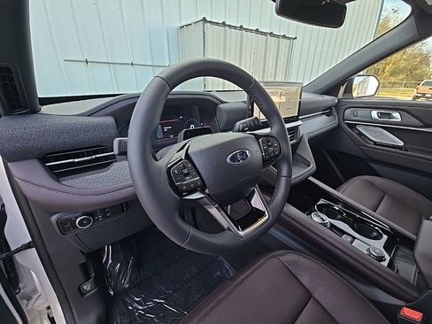 New 2026 Ford Explorer Platinum image 15