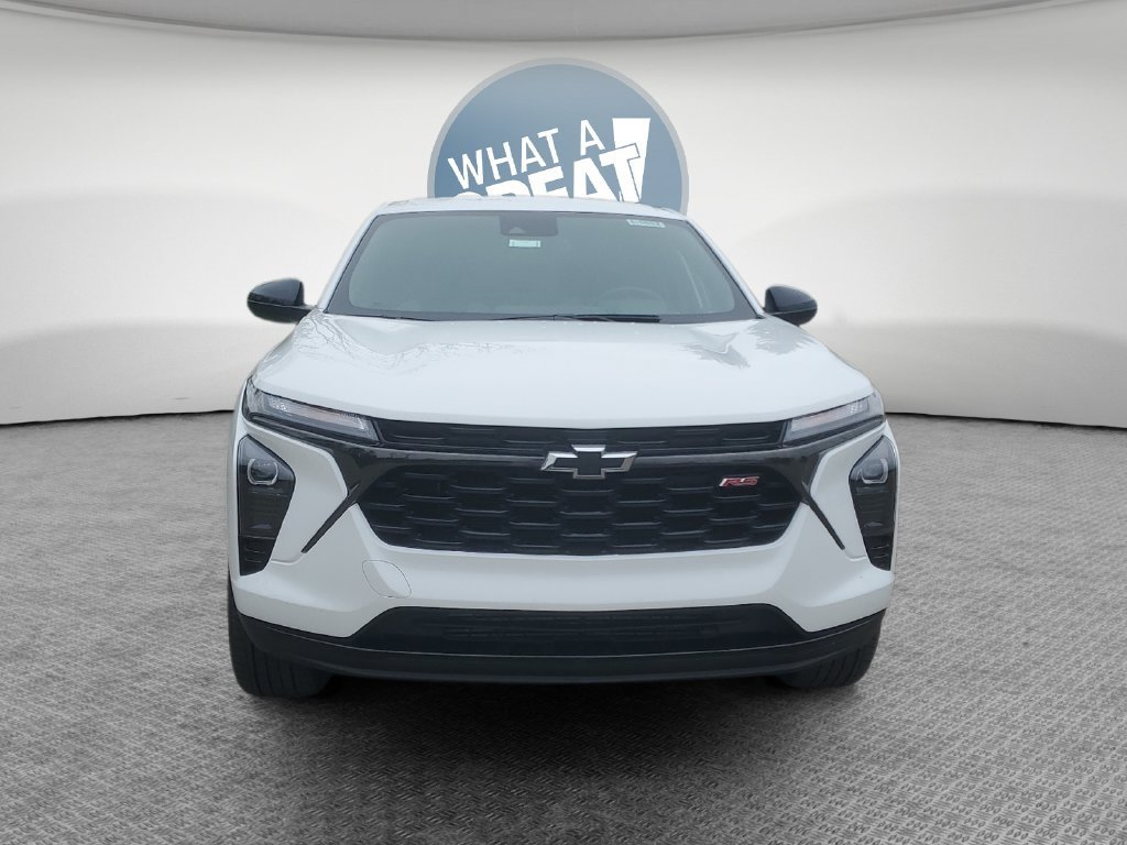 Used 2024 Chevrolet Trax RS w/ Driver Confidence Package FWD image 9