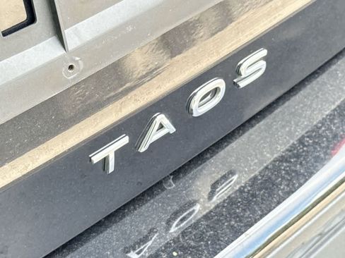 Certified 2024 Volkswagen Taos S FWD image 10