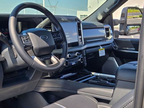 New 2025 Ford F250 Platinum image 25