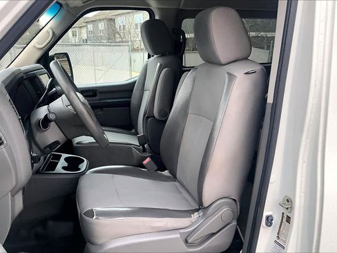Used 2020 Nissan NV 3500 S image 8