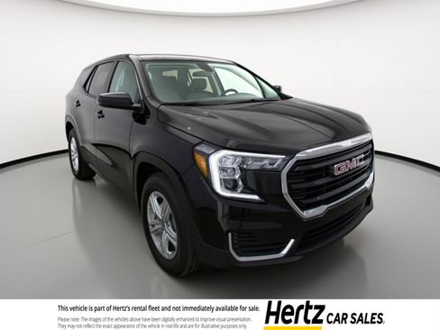 Used 2024 GMC Terrain SLE image 1