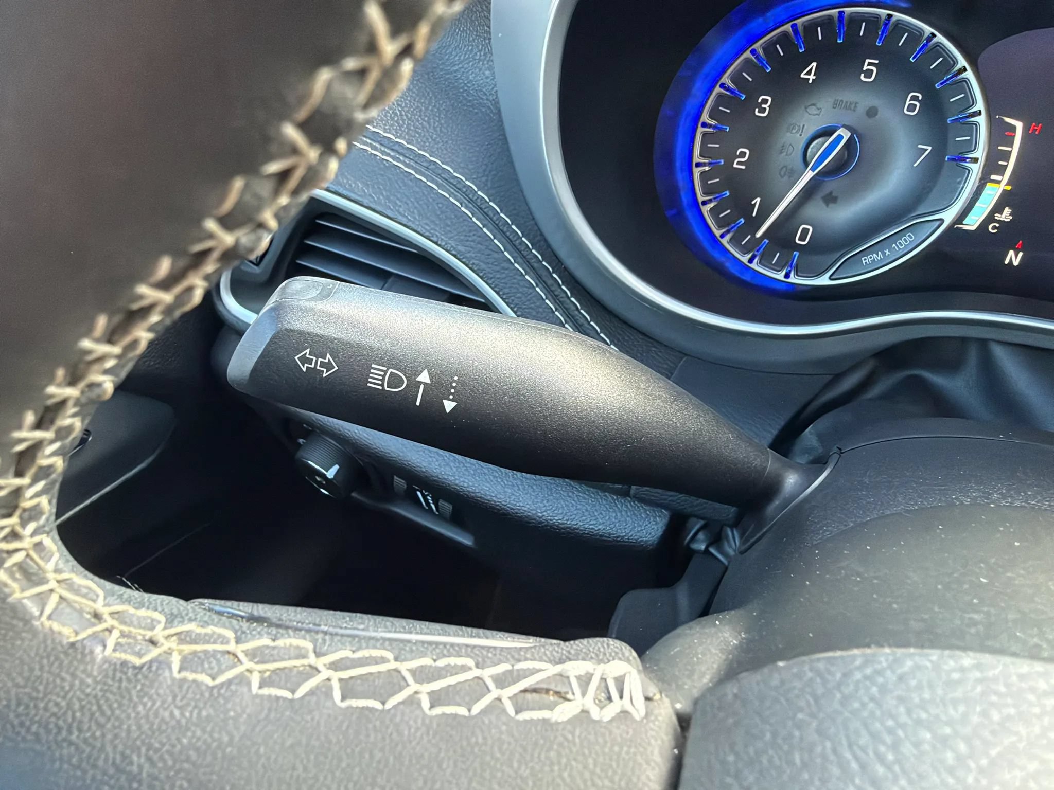 Used 2022 Chrysler Pacifica Touring-L w/ Uconnect Theater Family Group AWD/4WD image 20