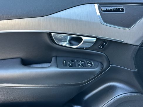 Certified 2025 Volvo XC90 B5 Core AWD/4WD image 12