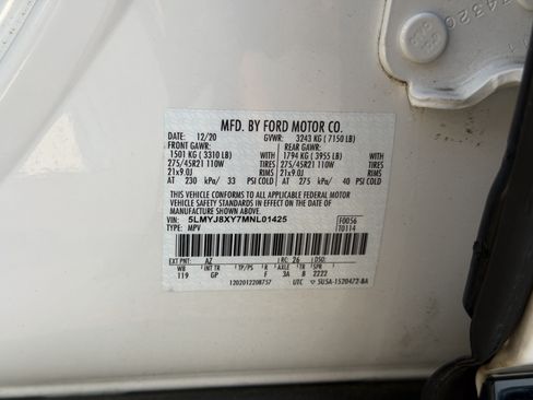 Used 2021 Lincoln Aviator Grand Touring w/ Equipment Group 302A AWD/4WD image 38