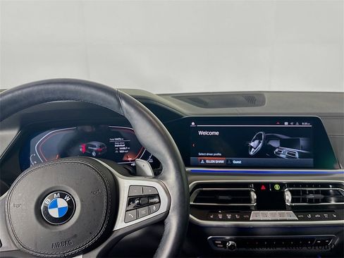 Used 2023 BMW X5 xDrive40i w/ M Sport Package image 9