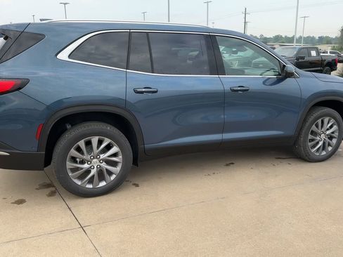 New 2026 Buick Enclave Preferred image 9