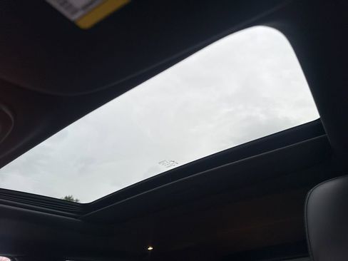 Used 2017 Jeep Grand Cherokee Limited image 27