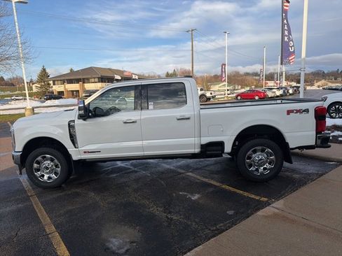 New 2026 Ford F250 Lariat w/ Lariat Ultimate Package image 4