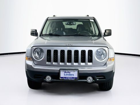 Used 2017 Jeep Patriot High Altitude AWD/4WD image 2