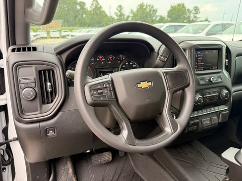 New 2026 Chevrolet Silverado 1500 Custom RWD image 15