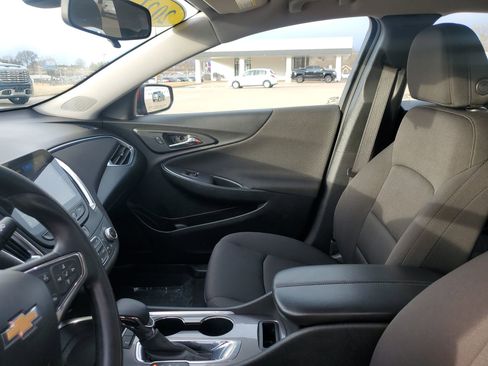 Used 2021 Chevrolet Malibu LT image 26