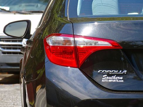 Used 2016 Toyota Corolla LE FWD image 13