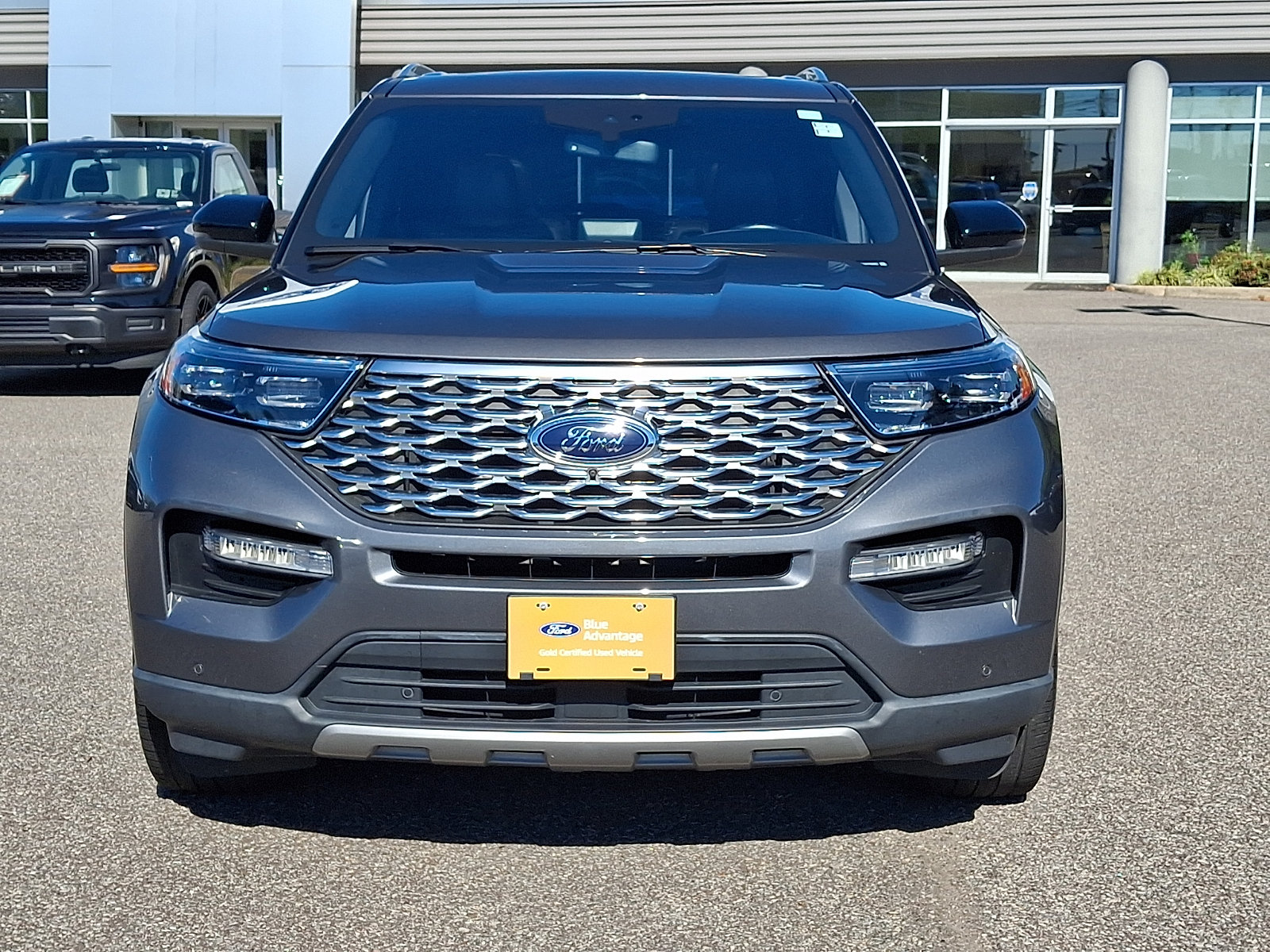 Certified 2023 Ford Explorer Platinum w/ Technology Package AWD/4WD image 3