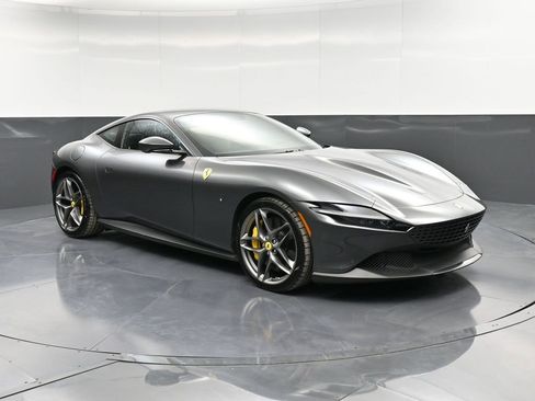 Used 2022 Ferrari Roma image 10