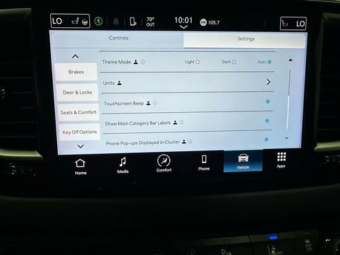 Used 2023 Chrysler Pacifica Touring-L image 34