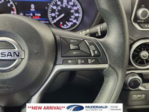 Used 2023 Nissan Sentra SV FWD image 18