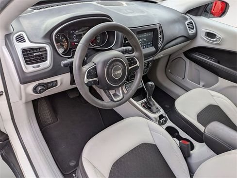 Certified 2021 Jeep Compass Latitude image 11