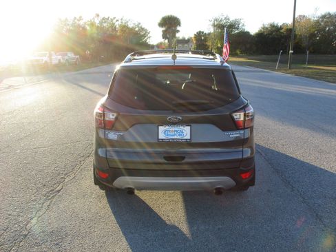 Used 2017 Ford Escape Titanium image 6