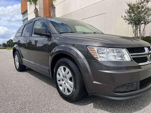 Used 2016 Dodge Journey SE w/ Flexible Seating Group FWD image 3