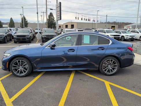 Used 2021 BMW 330i xDrive Sedan w/ Premium Package image 4