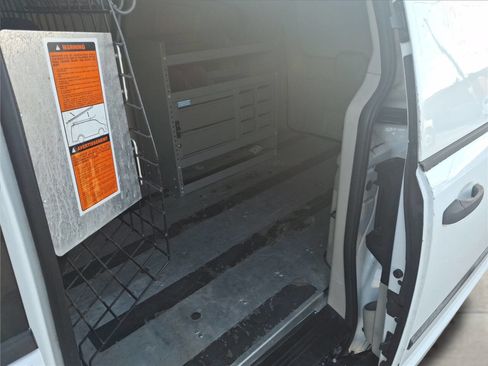 Used 2014 RAM C/V Tradesman image 6