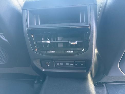 New 2026 Jeep Grand Cherokee Limited AWD/4WD image 16