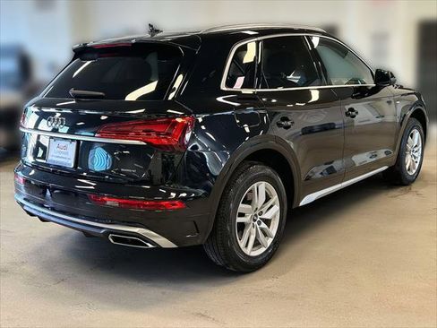 Used 2023 Audi Q5 2.0T Premium w/ Convenience Package image 4