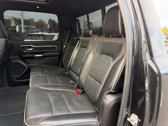 Used 2024 RAM 1500 Laramie AWD/4WD image 16