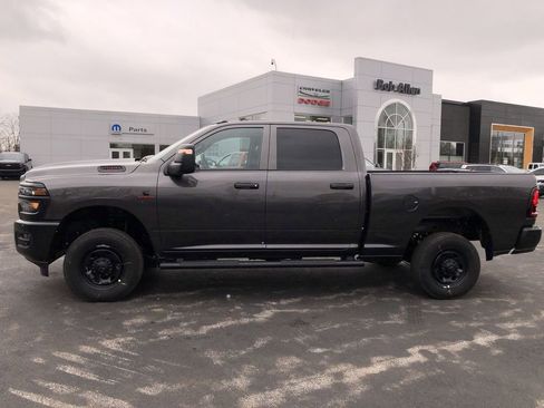 New 2026 RAM 2500 Tradesman AWD/4WD image 11