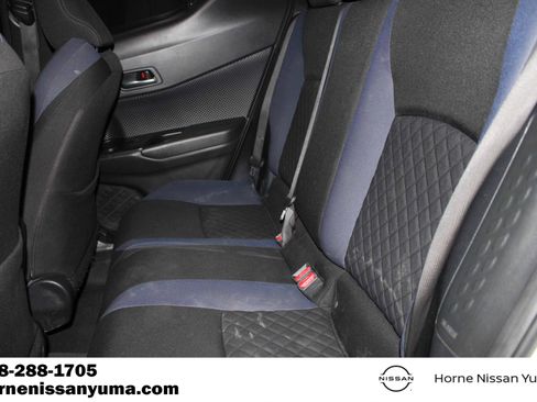 Used 2021 Toyota C-HR XLE FWD image 5