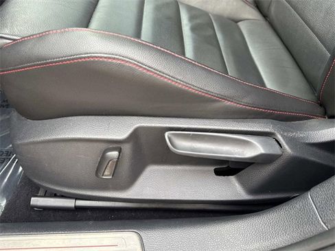 Used 2019 Volkswagen GTI SE w/ SE Experience Package image 14