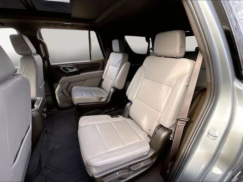 Used 2024 Chevrolet Tahoe Z71 w/ Luxury Package image 16