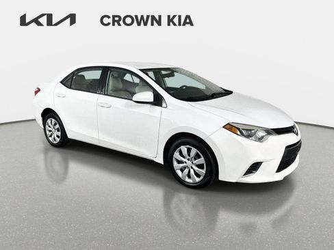Used 2016 Toyota Corolla LE FWD image 4