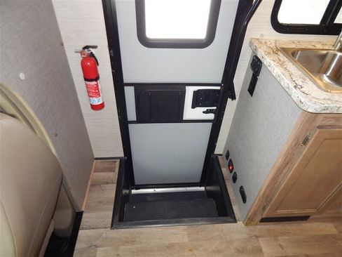 Used 2020 Chevrolet Express 4500 w/ RV Package image 34