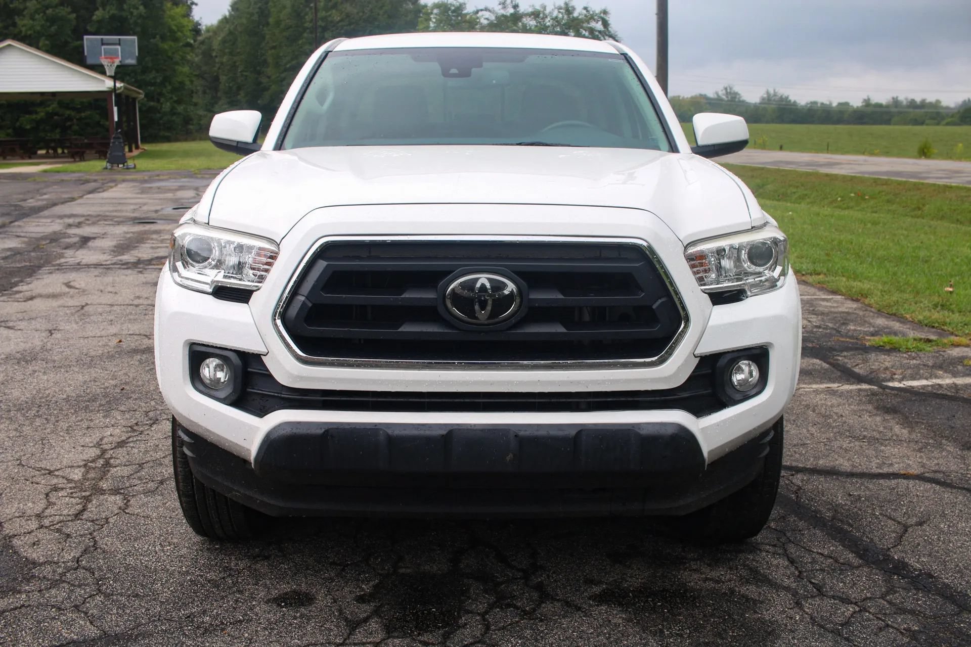 Used 2021 Toyota Tacoma SR5 RWD image 4