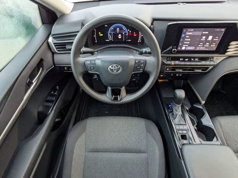 Certified 2025 Toyota Camry LE w/ Convenience Package image 16