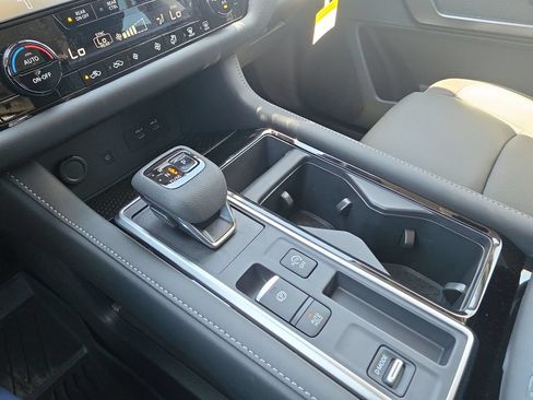 New 2026 Nissan Pathfinder SL FWD image 20