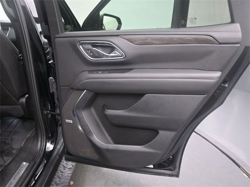 Used 2024 Chevrolet Tahoe Z71 w/ Luxury Package image 18