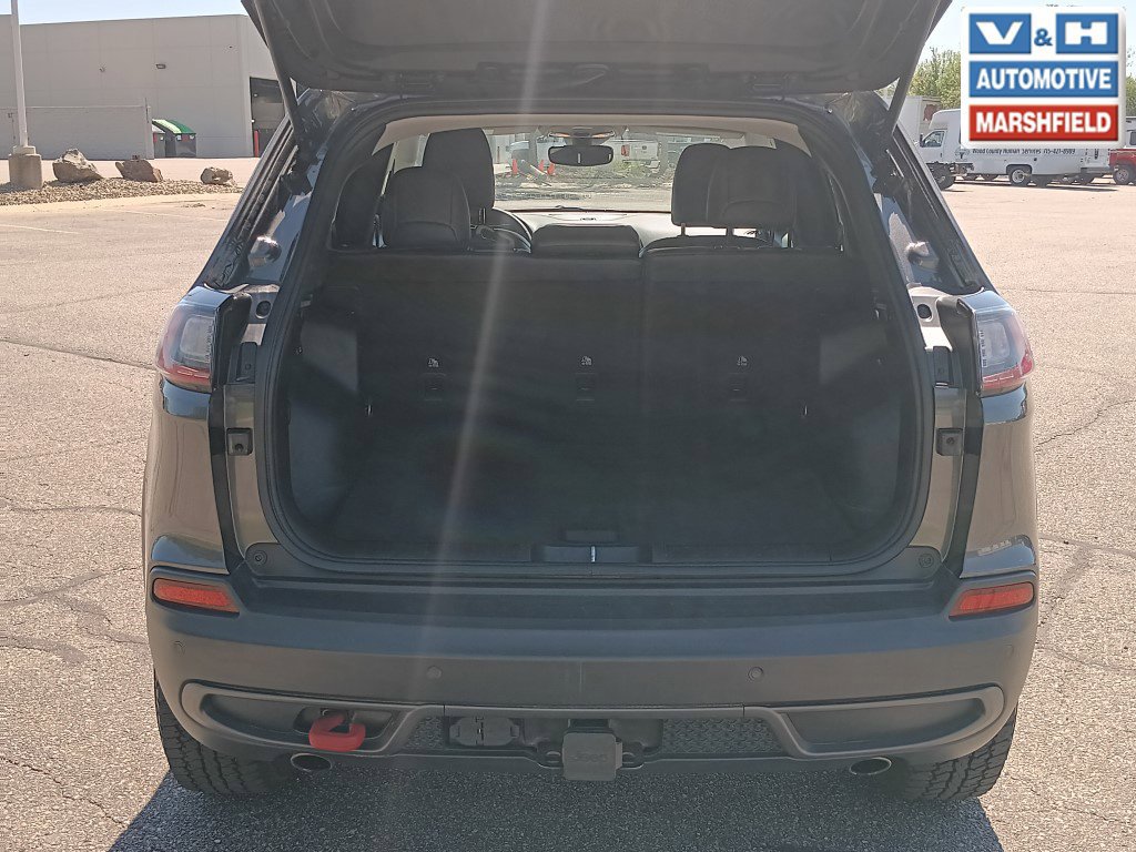 Used 2022 Jeep Cherokee Trailhawk w/ Trailer Tow Group AWD/4WD image 24