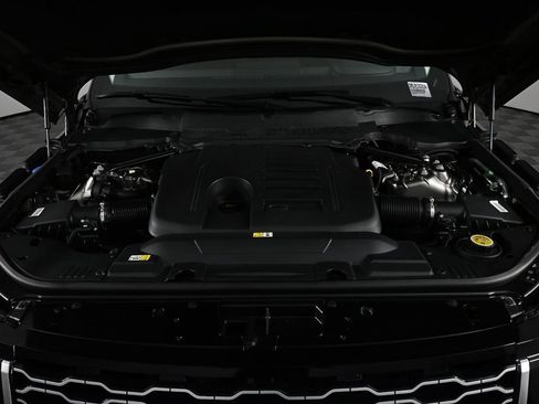 Used 2020 Land Rover Range Rover HSE image 32