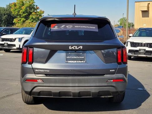 Certified 2023 Kia Sorento LX AWD/4WD image 7